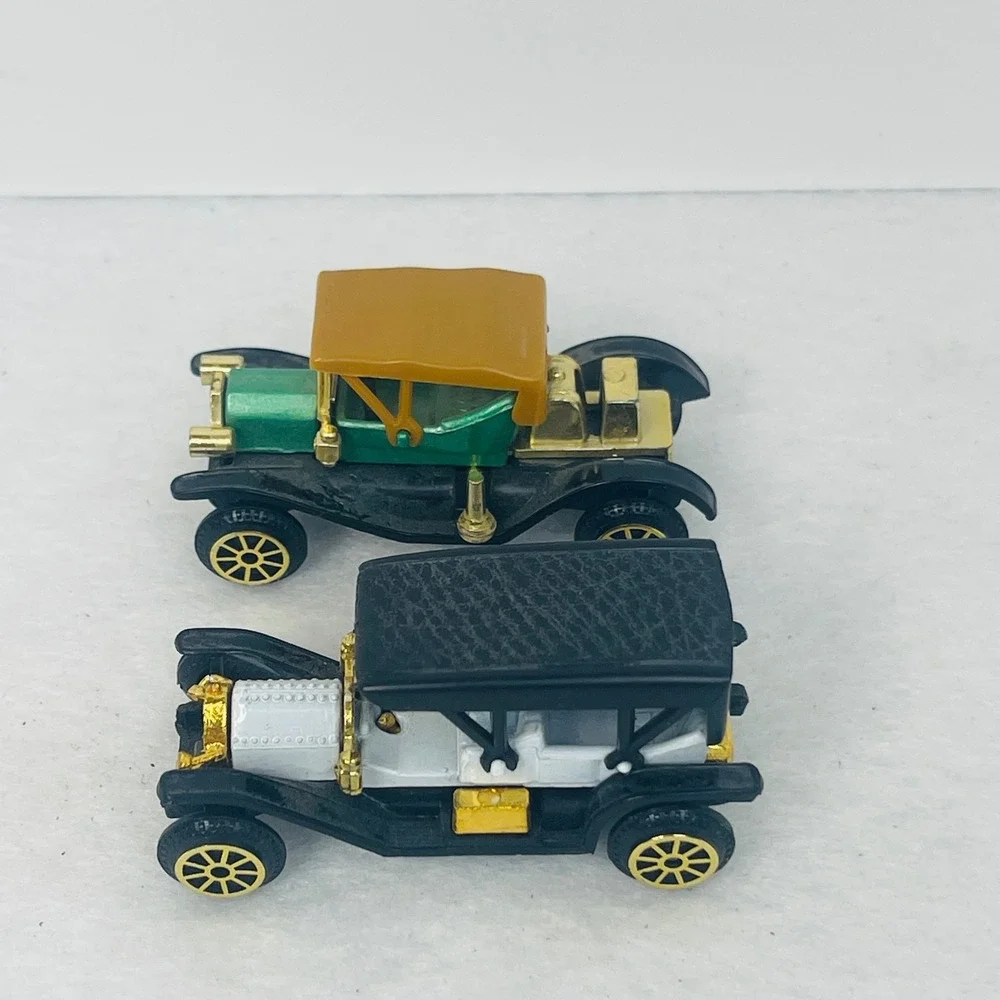 Vintage Diecast Miniature Classic Cars Set of 2 No. 305 Black Green White Gold